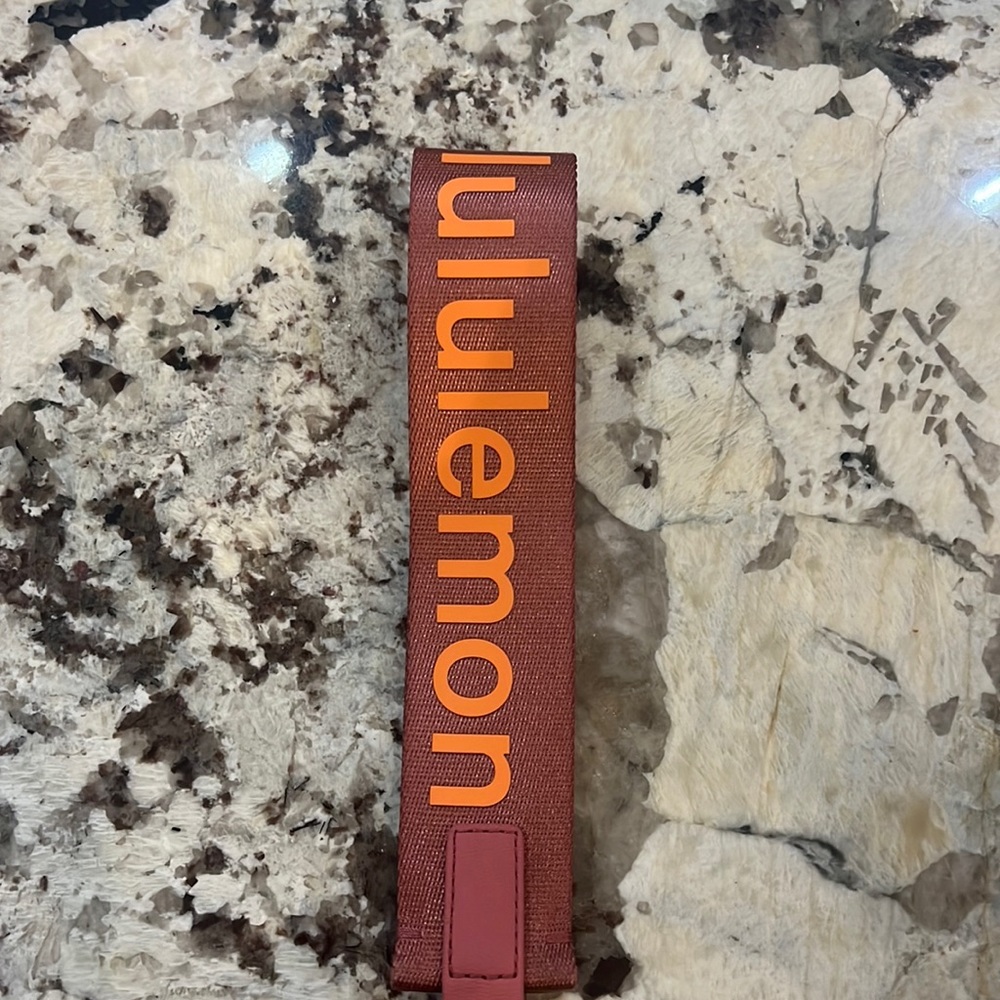 lululemon keychain